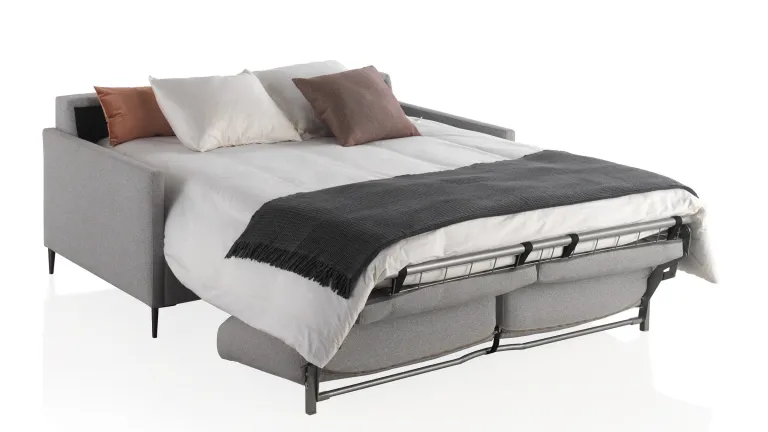 Avec un accoudoir réduit de 5 cm pour nous adapter aux problèmes d'espace.