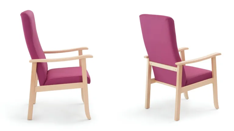 Chaise senior en bois et éco-cuir ignifuge et hygiénique