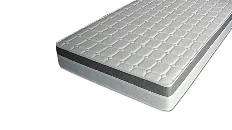 Son noyau de 16 cm de HR de 45 kg de densité moyenne convient aux lits escamotables et aux lits coffre